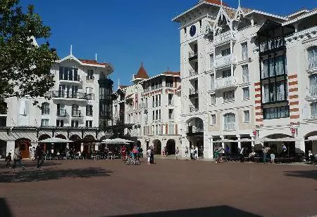 Bel Appt T2 Centre-ville D'arcachon Avec Terrasse Et Parking דירה